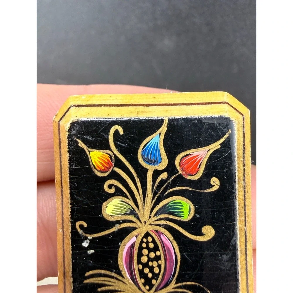 Vintage Painted Wood Brooch  Lacquer Folk Flowers Whimsical‎